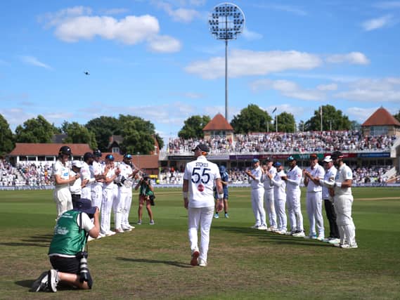 Ben Stokes has a guard of honour from England team-mates at Trent Bridge