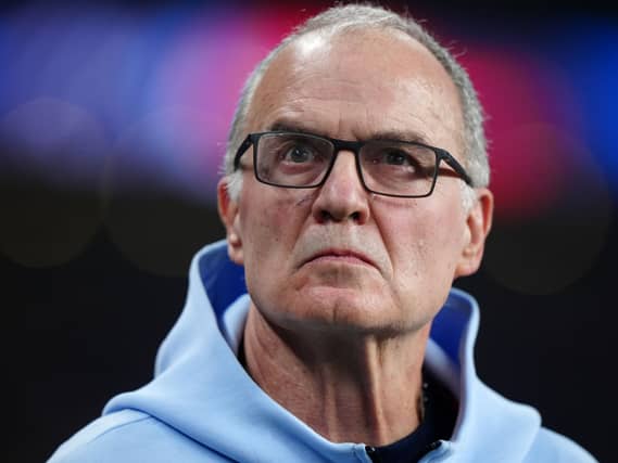 Marcelo Bielsa looking up
