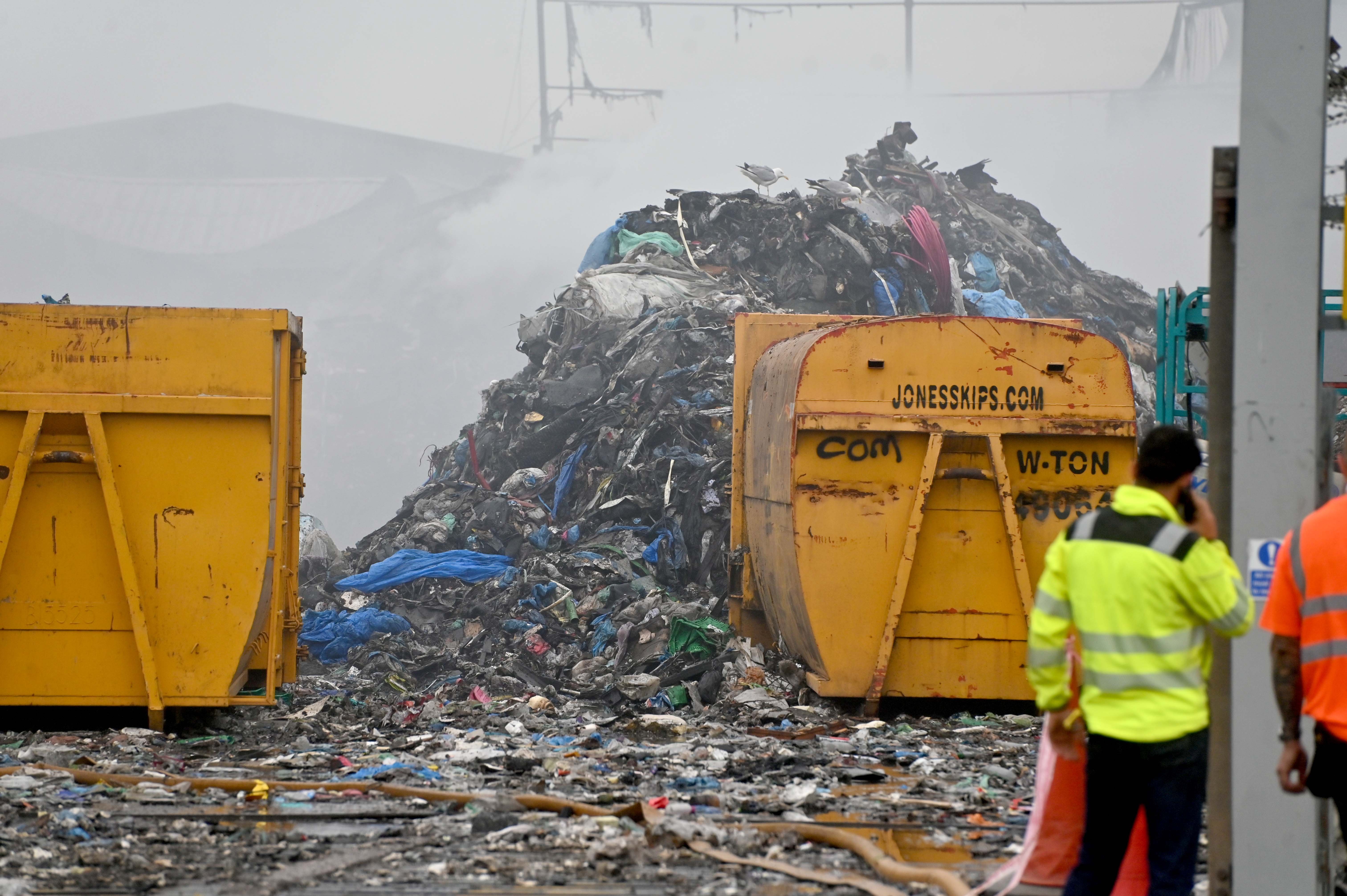 9 striking photos show devastation caused by Wolverhampton firm fire ...