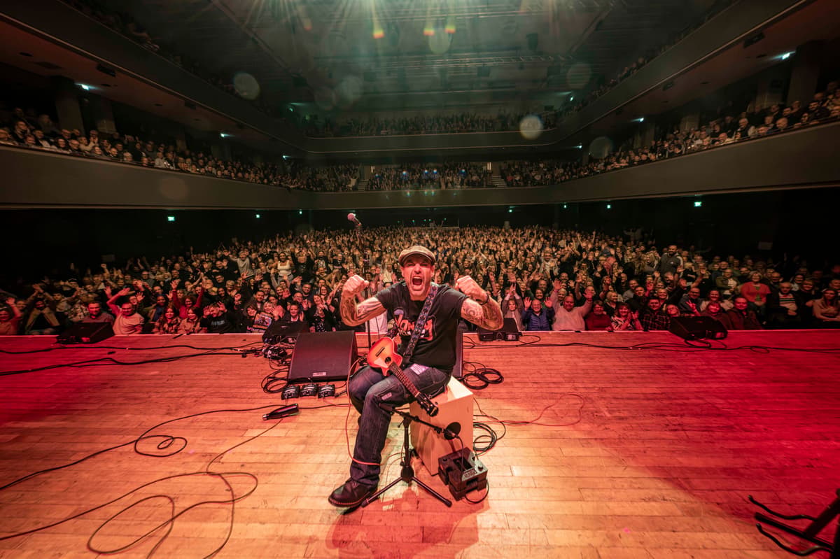 Black Country comic hosting 'England party' with 2,000 fans at ...