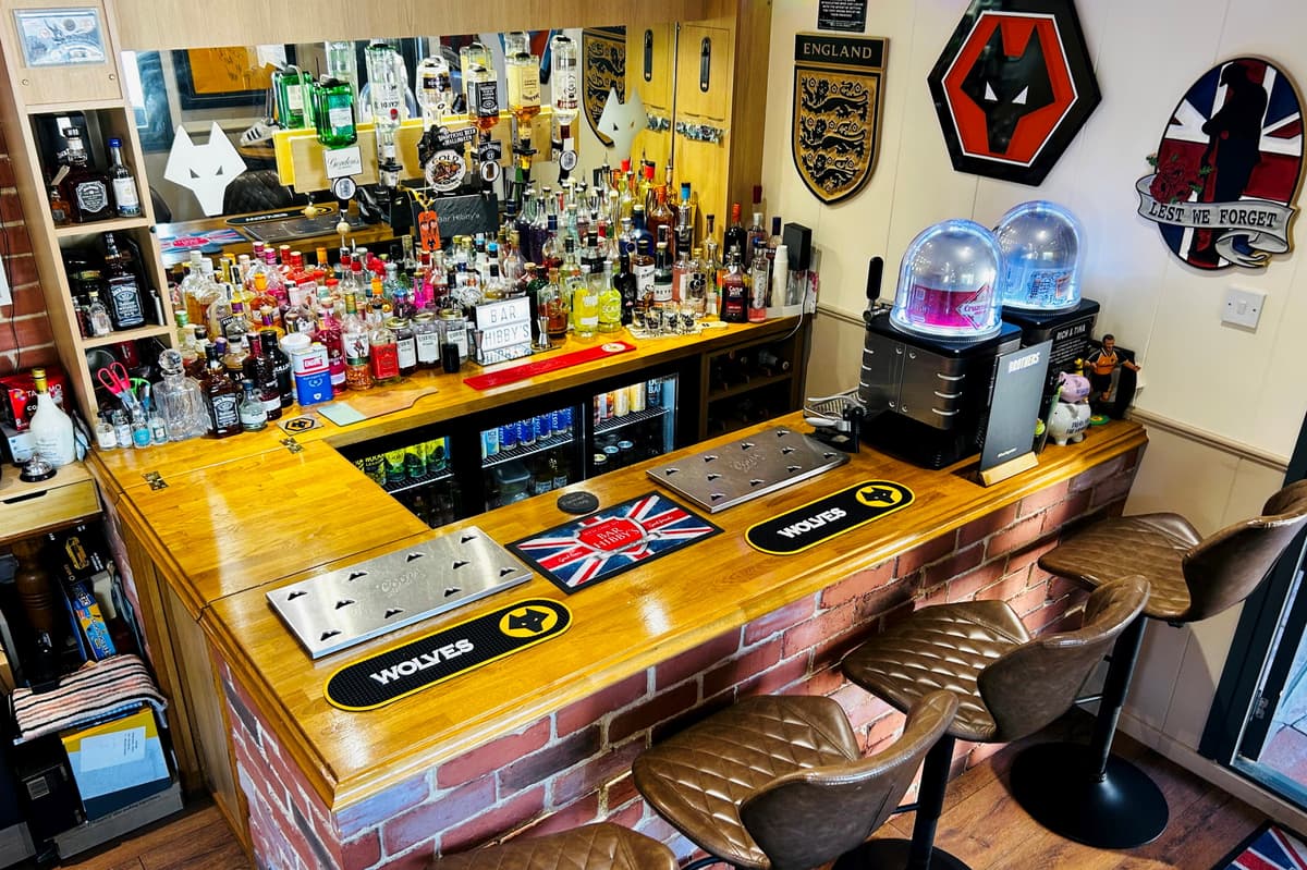 Pub shed created by Wolves mad couple may be crowned Britain's best ...