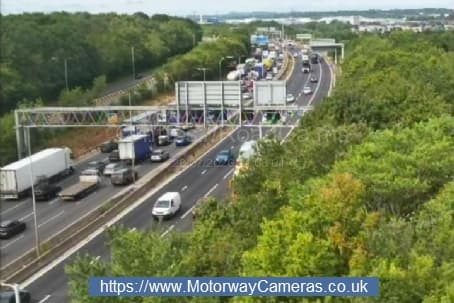 More delays on M6 for motorists after oil spill closes lanes near ...