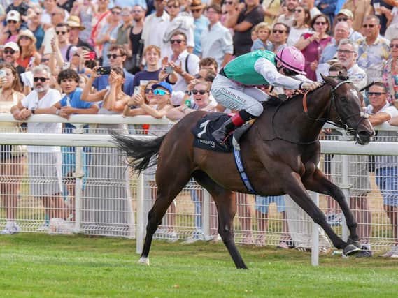 Blue Bolt winning the Prix Rothschild at Deauville