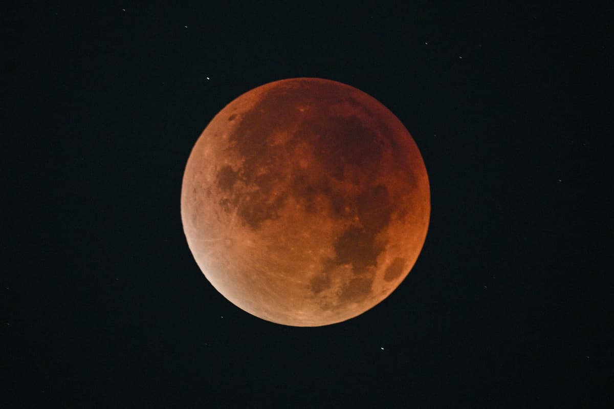 Blutmond: Wie und wann man ihn am Himmel der West Midlands sehen kann