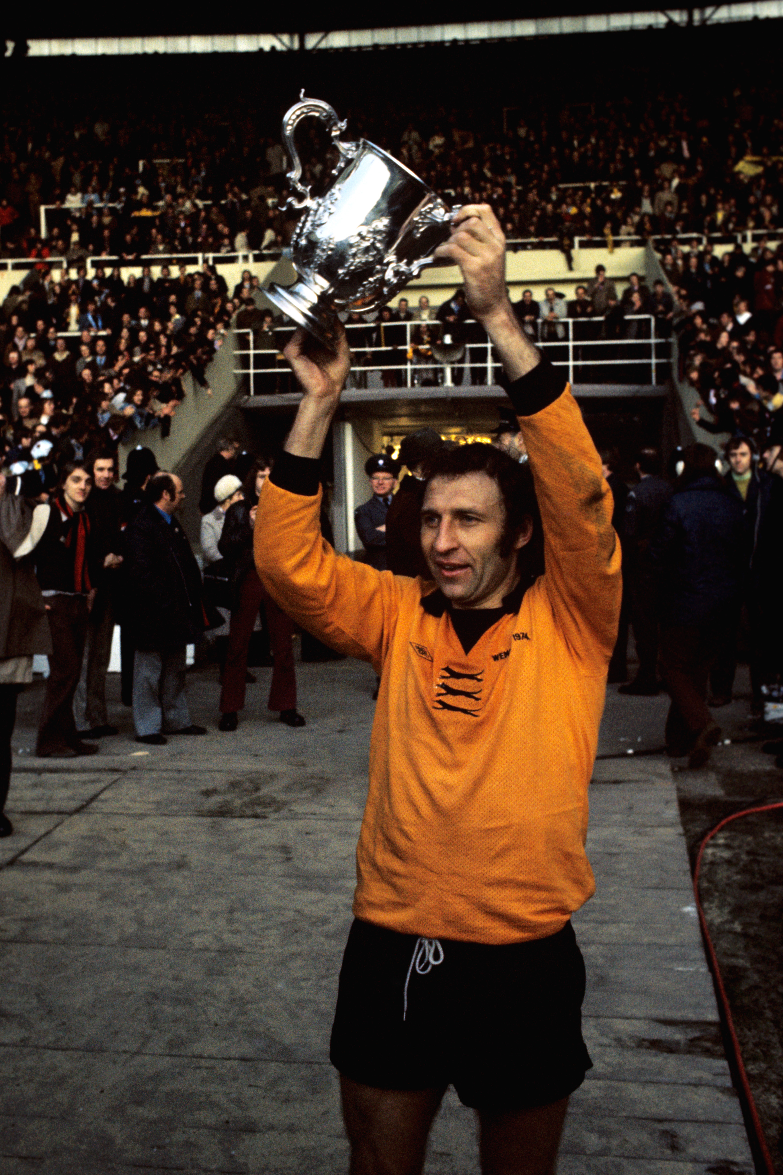 Wolves legend laid to rest in 'very sad, but lovely' ceremony