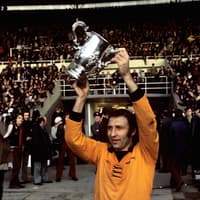 Wolves legend laid to rest in 'very sad, but lovely' ceremony