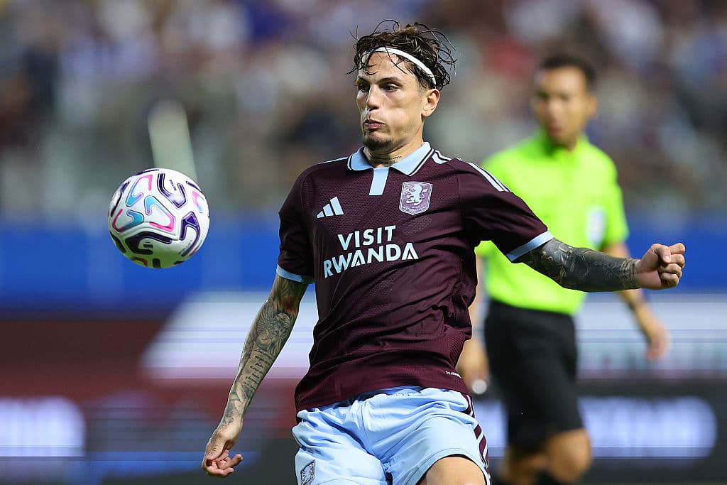 Former Premier League-winning defender backs Alejandro Garnacho to thrive ...
