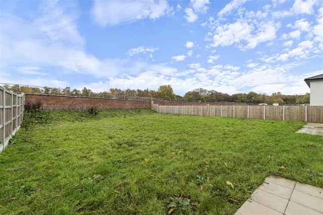 Hazel Lane, Walsall WS6