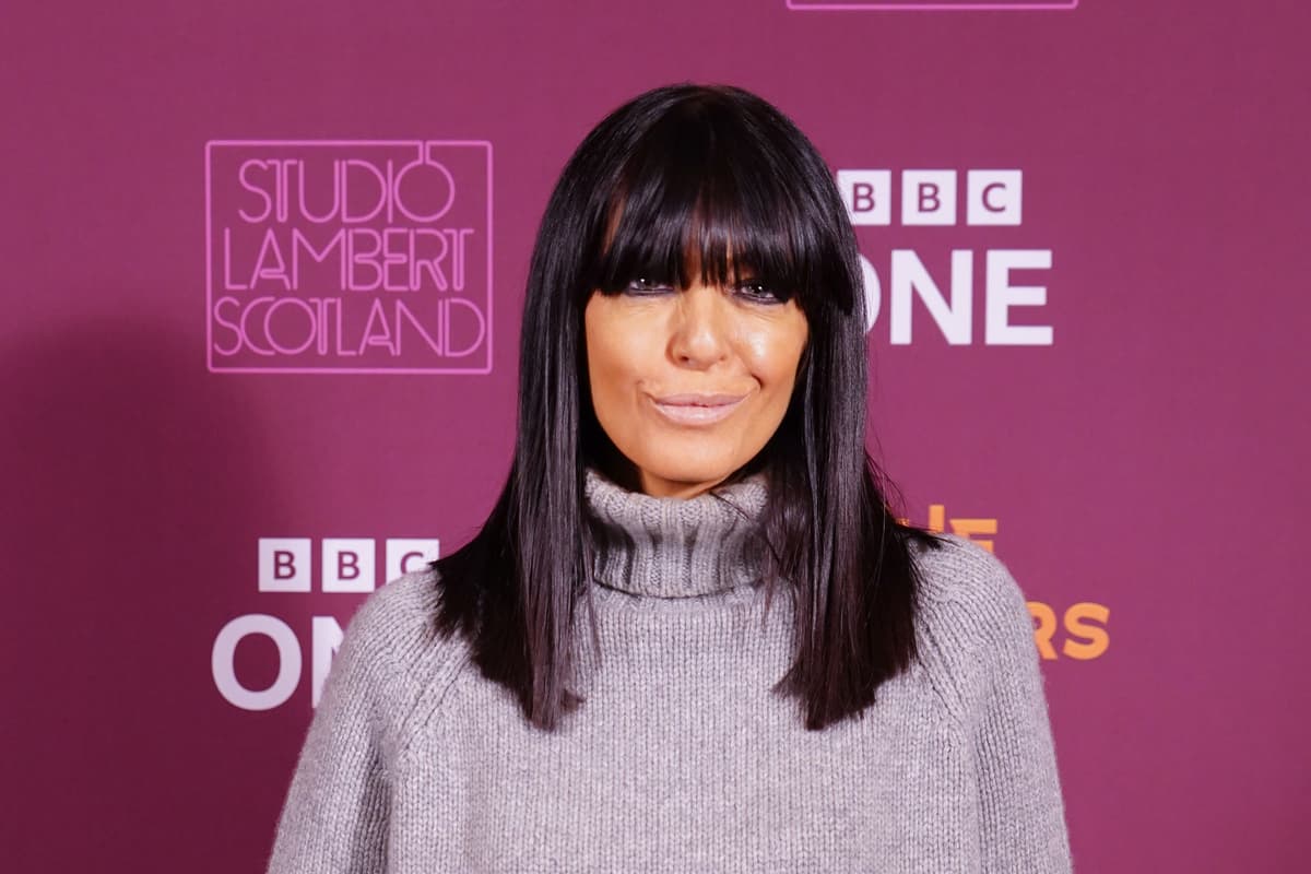 Claudia Winkleman bittet im Trailer zu „Celebrity Traitors“ um eine ...
