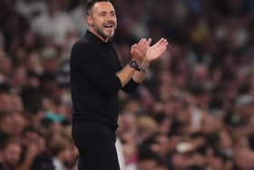 Roberto De Zerbi claps