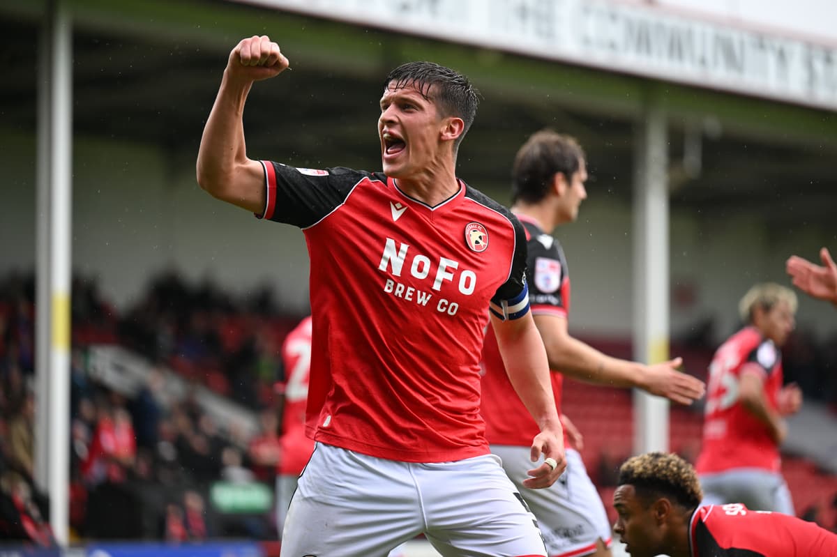 „Mach es ihm schwer“ – | Harrison Burke punktet bei der Walsall-Auswahl