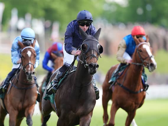 Amelia Earhart (centre) in action at Chester
