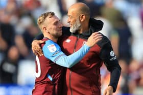 Jarrod Bowen and Nuno Espirito Santo celebrate
