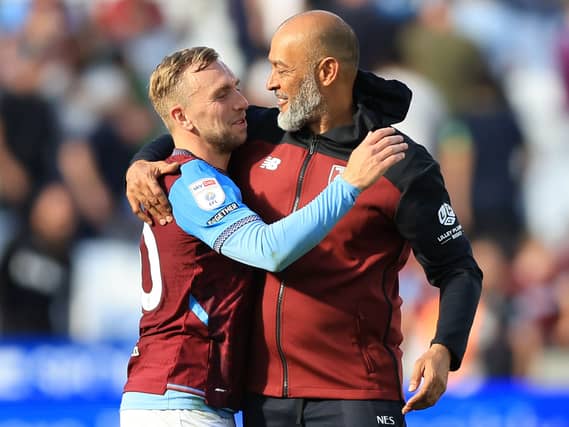 Jarrod Bowen and Nuno Espirito Santo celebrate