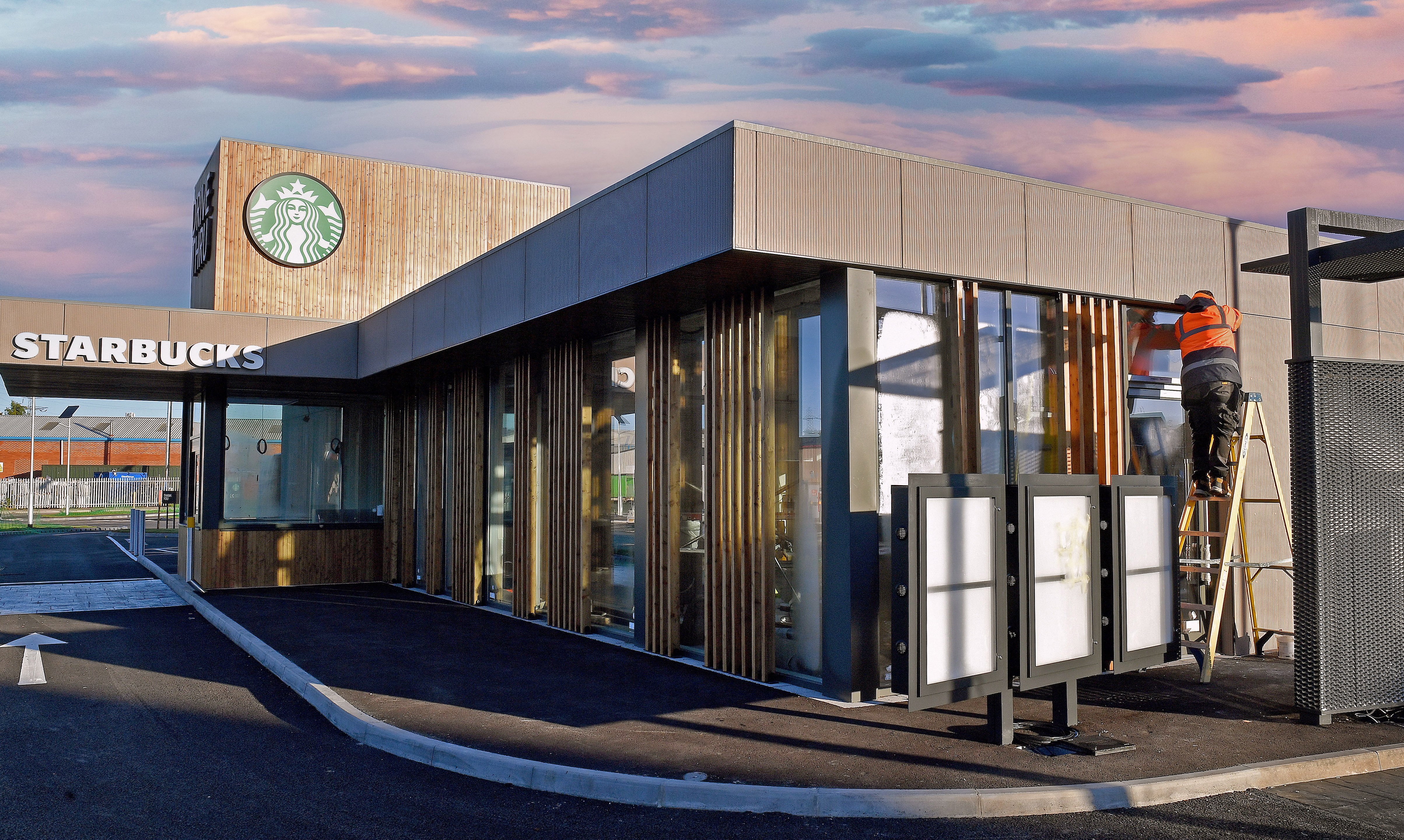 New Starbucks drive-thru nearing completion in West Midlands town