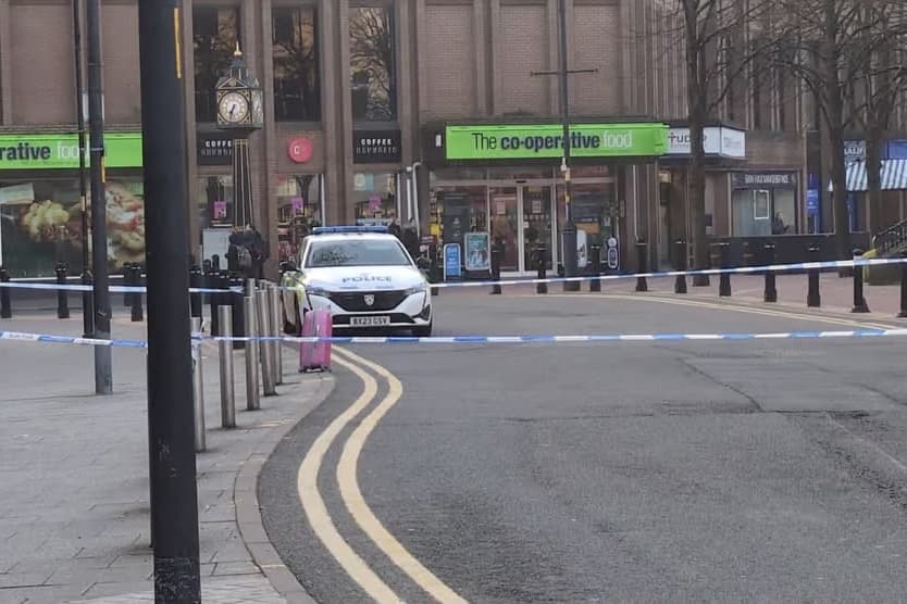 Die Polizei gibt ein Update zur Absperrung des Stadtzentrums von Walsall ...