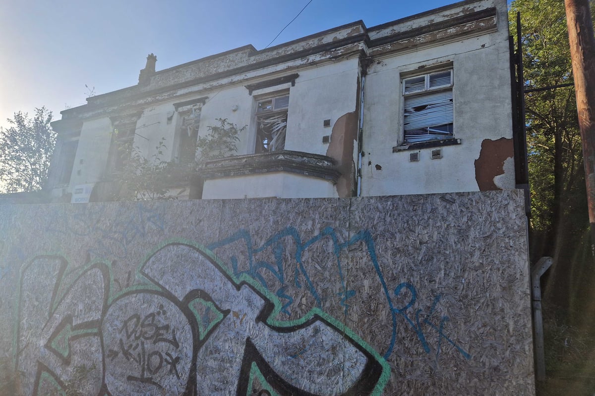 Pictures show aftermath of fire at former West Bromwich social club