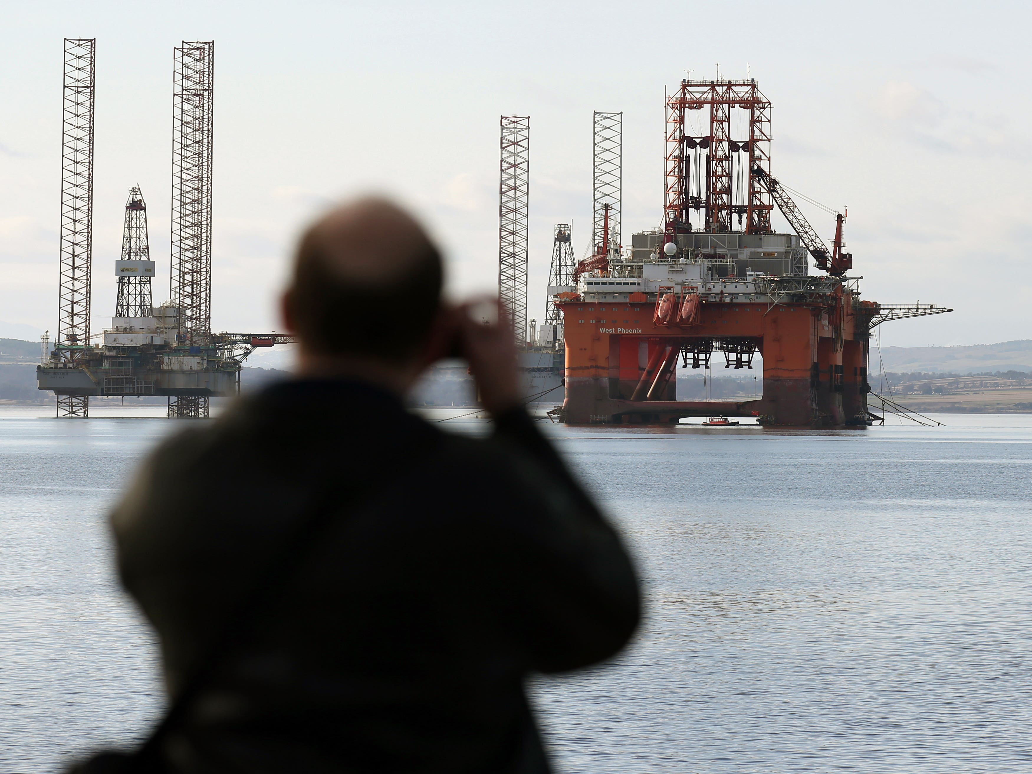 Union claims strike by offshore workers could disrupt fuel supplies