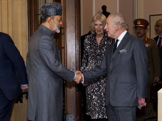 The King says goodbye to the Sultan of Oman