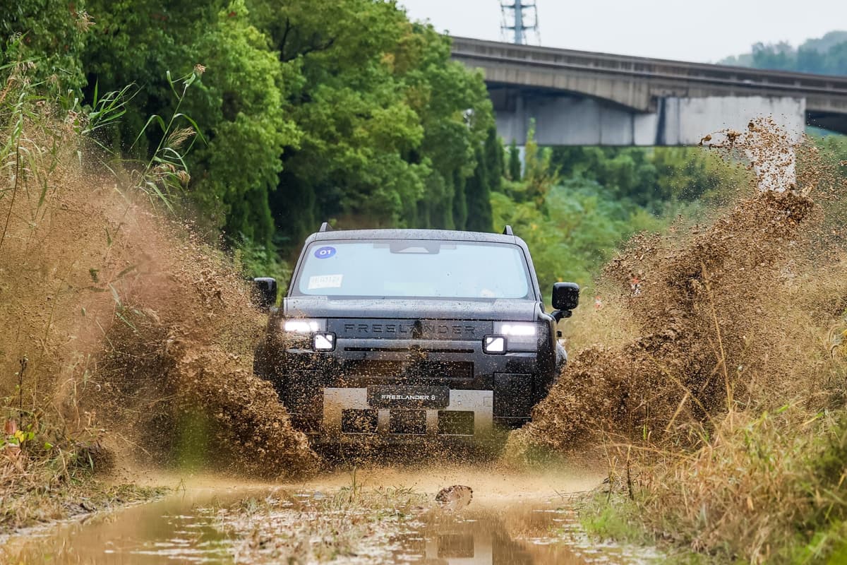 JLR und Chery präsentieren den FREELANDER: Internationaler Fünfsitzer ...