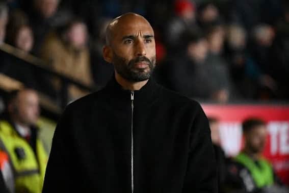 Walsall boss Lee Grant during their defeat to Salford.