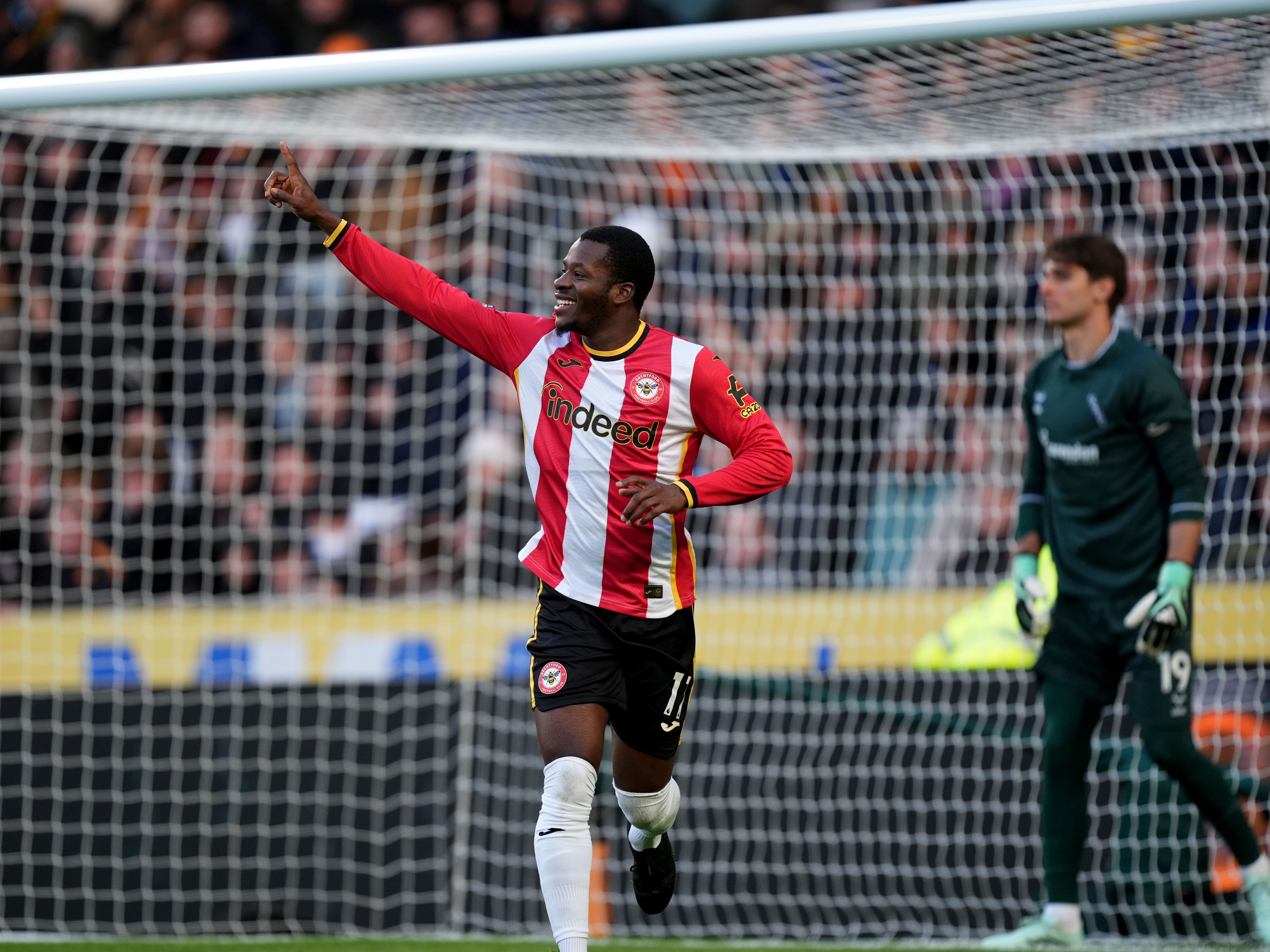 Dango Ouattara strike seals draw for Brentford at Hull