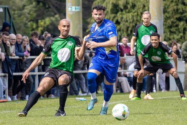 Karl Henry battling with Zeli Ismail