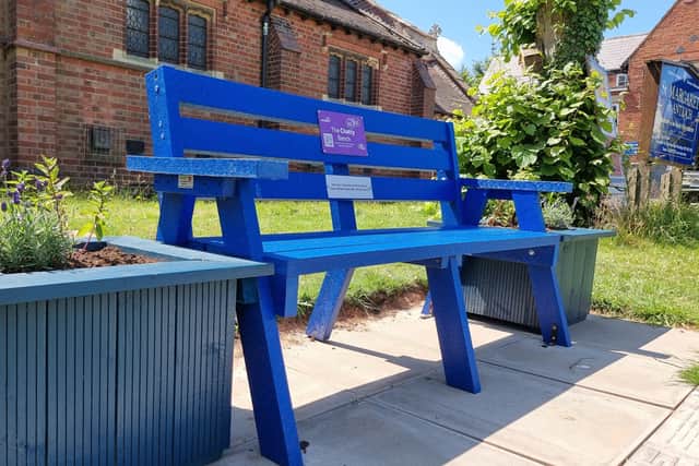 New recycled plastic community 'chatty bench'