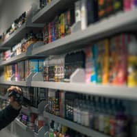 Vape shops to stop offering free gifts this month under new UK rules