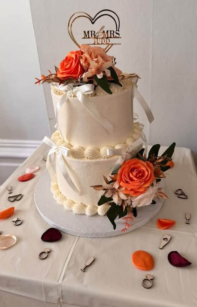 A gorgeous wedding cake was baked for them