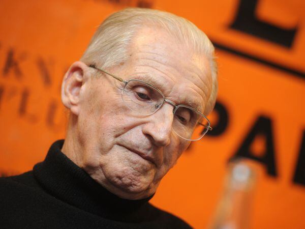 Former Czech communist leader dies at 98