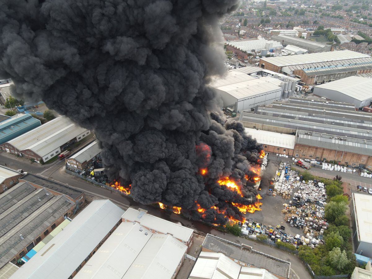 An aerial view of the fire in Tylseley, Birmingham. Photo: @_Guesti