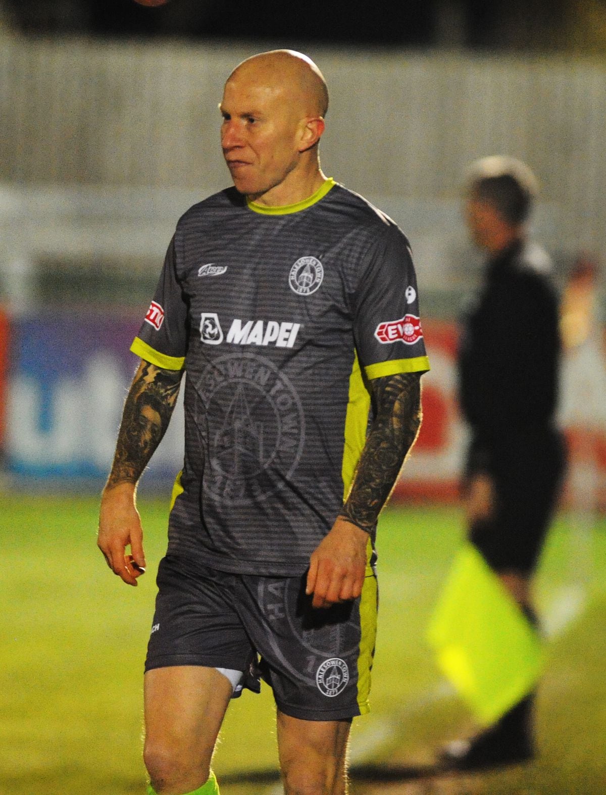 Lee Hughes in action for Halesowen Town. 