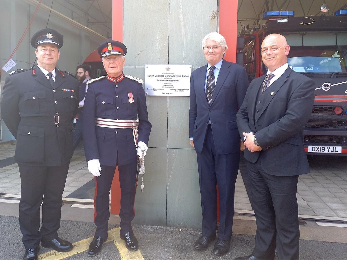Sutton has officially become a Technical Rescue Unit. Lord Lieutenant John Crabtree OBE and MP Andrew Mitchell joined Chief Fire Officer Phil Loach and councillor Greg Brackenridge, chair of the WMFRA, at the launch of the new unit. 