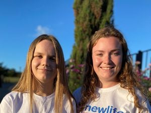 Jessica and Chloe are skydiving for charity