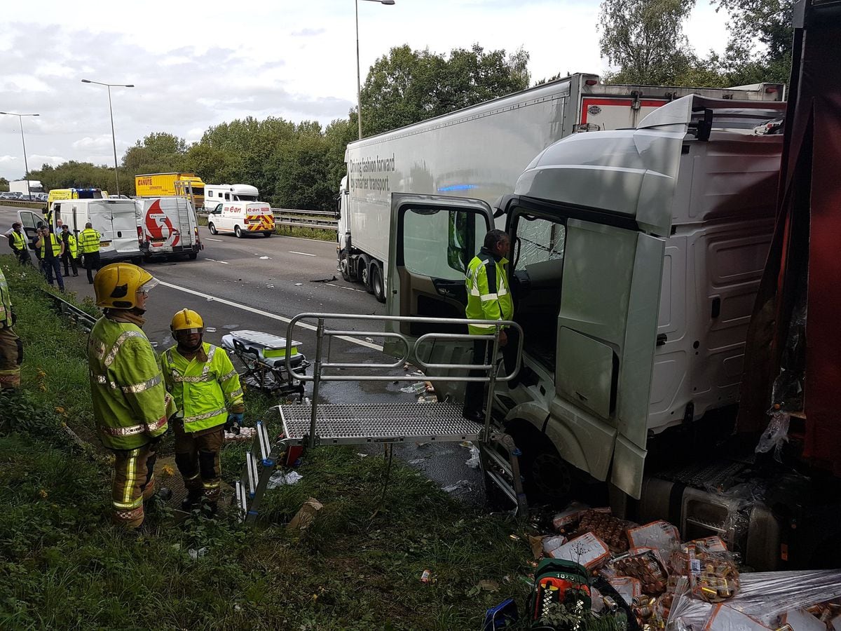 travel news m6 accident today