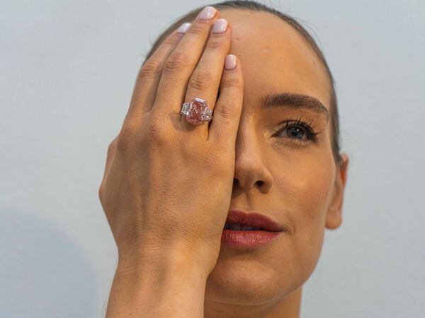 Pink diamond breaks auction record in Hong Kong