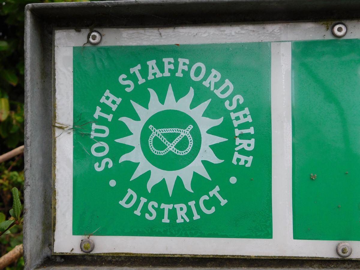 South Staffordshire District logo 