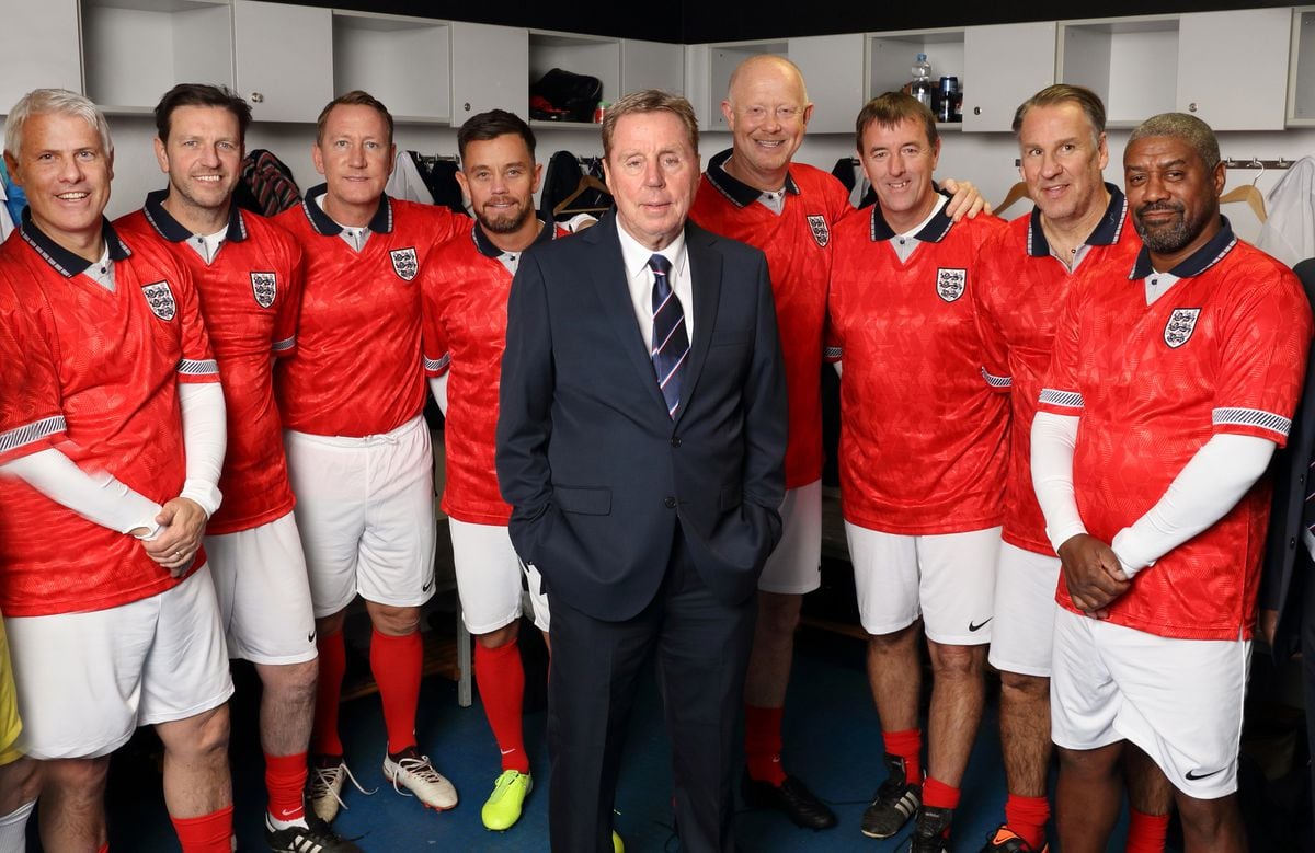 The stars of the Harry's Heroes TV showPictured (l-r) Rob Lee, Lee Sharpe, Ray Parlour, Lee Hendrie, Harry Redknapp, Mark Wright, Matt Le Tissier, Paul Merson and Mark Chamberlain