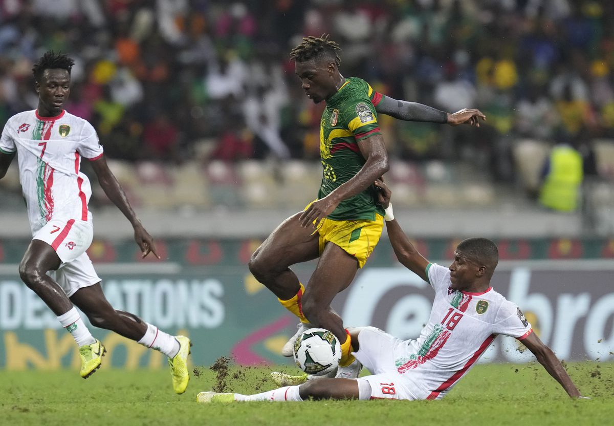 Yves Bissouma in action for Mali at the Africa Cup of Nations