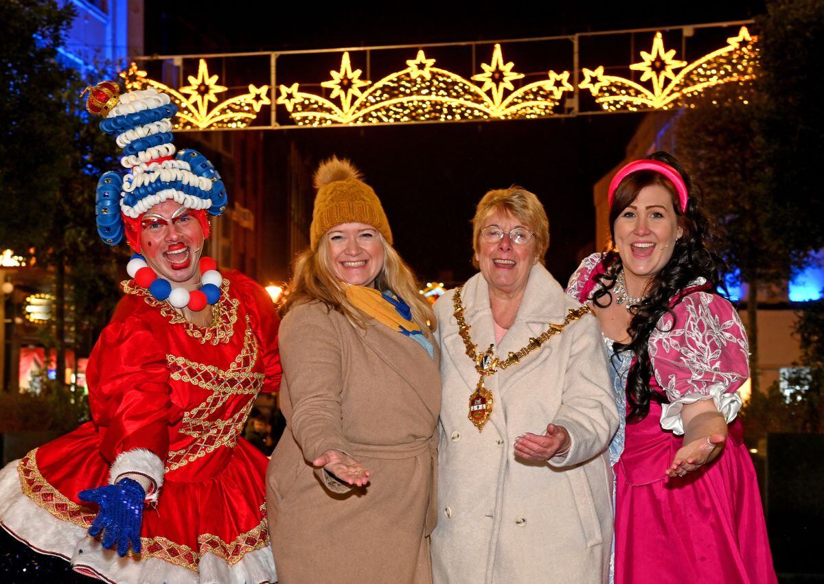 BBC Radio WM presenter Kath Stancyszyn, Mayor of Dudley Sue Greenaway, and Will Phipps and Rachel Chadwick from Funtime Theatre turned on the lights in Dudley