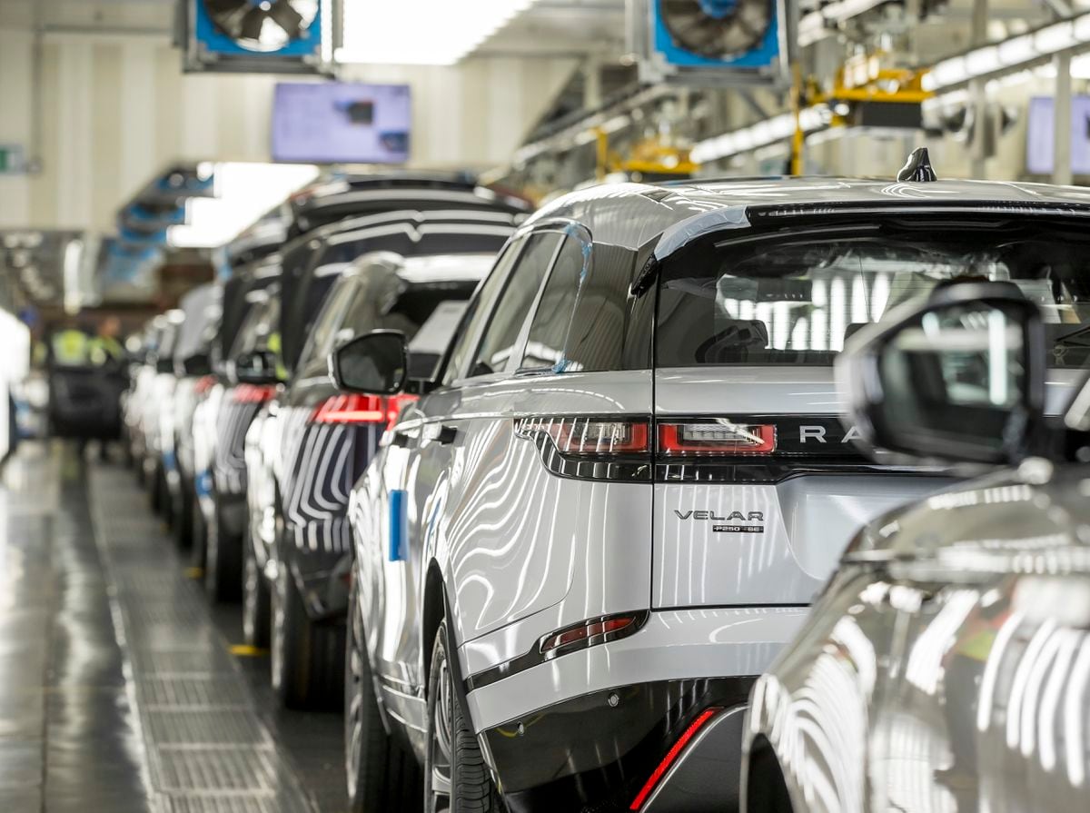 Unions fear wider impact on jobs as Jaguar Land Rover confirms 1,000 ...