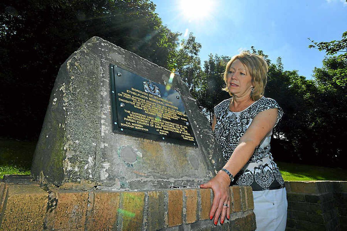 Wednesbury memorial is set in stone after brass plaque theft