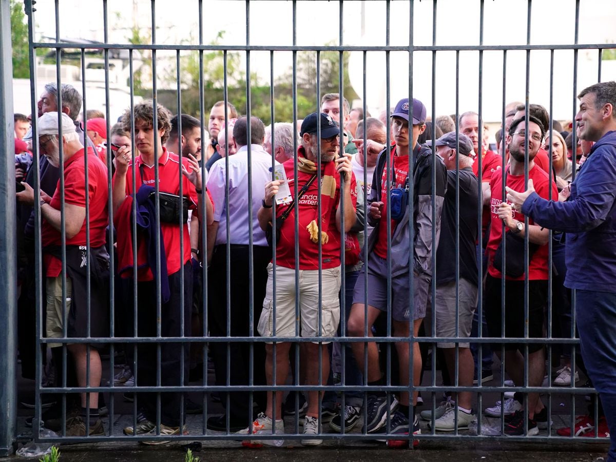 Liverpool fans stuck outside the Stade de France ahead of the Champions League final