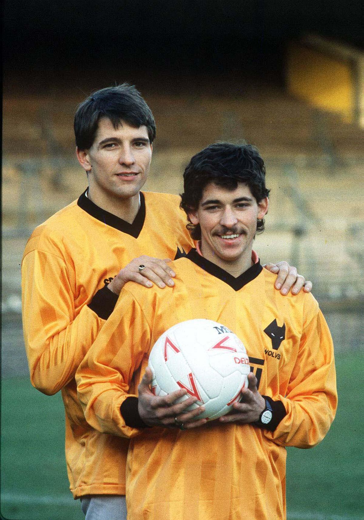 [BULL AND THOMPSON]Caption:STEVE BULL AND ANDY THOMPSON 1986.Byline:Macintosh HDCredit:WRIGHTObject name:BULL AND THOMPSONCategory:Caption writer:8BIMOriginal transmission reference:279Special instructions:FOR STEVE GORDOS......City:WOLVERHAMPTONOriginating Program:8BIMDate:29/6/96Time:1:46:39 pm