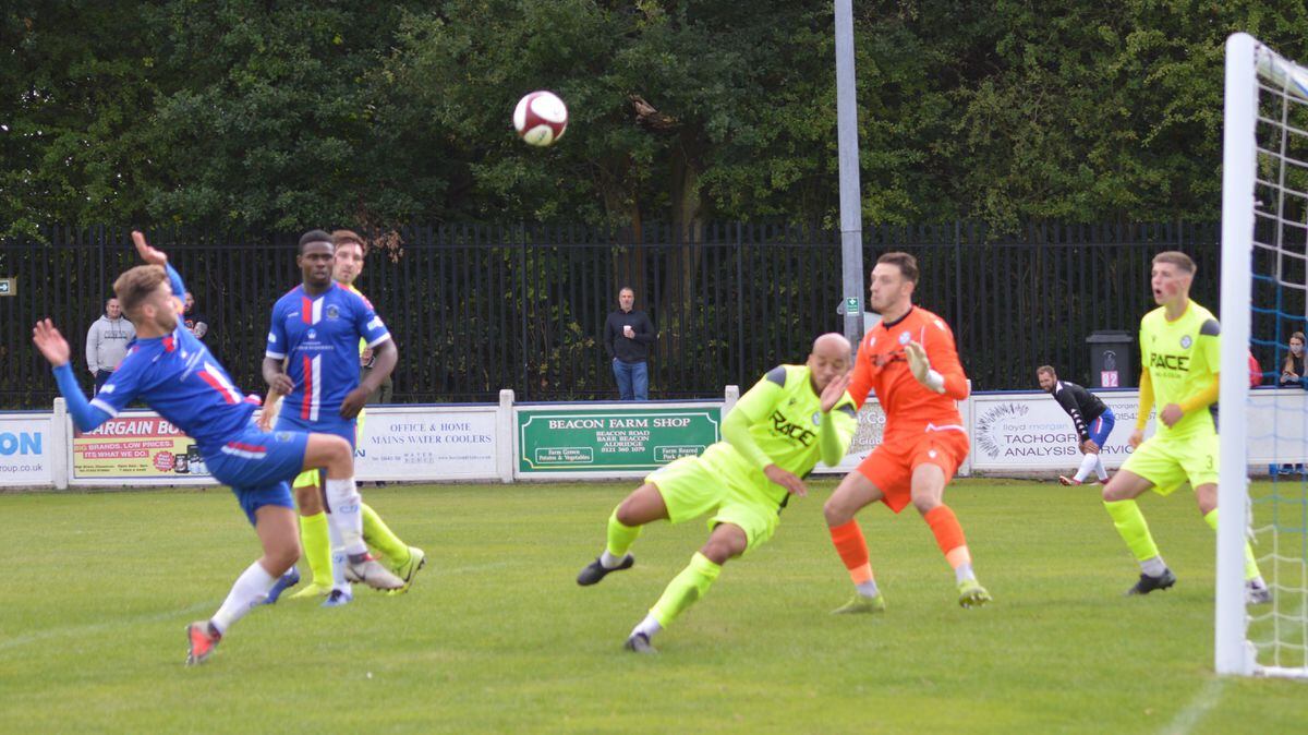 Chasetown take on Hednesford (Photos: Paul Mullins)