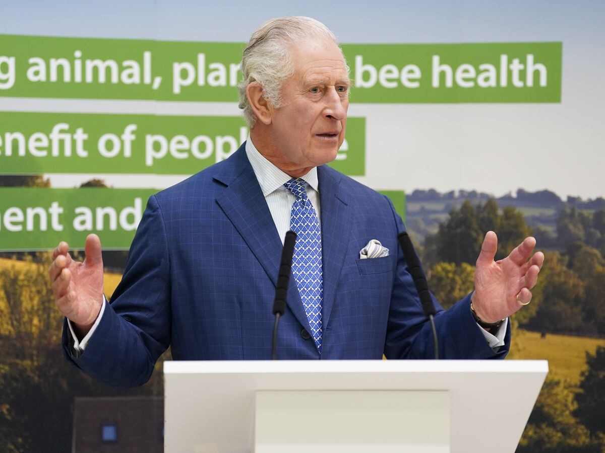 Royal visit to Animal and Plant Health Agency