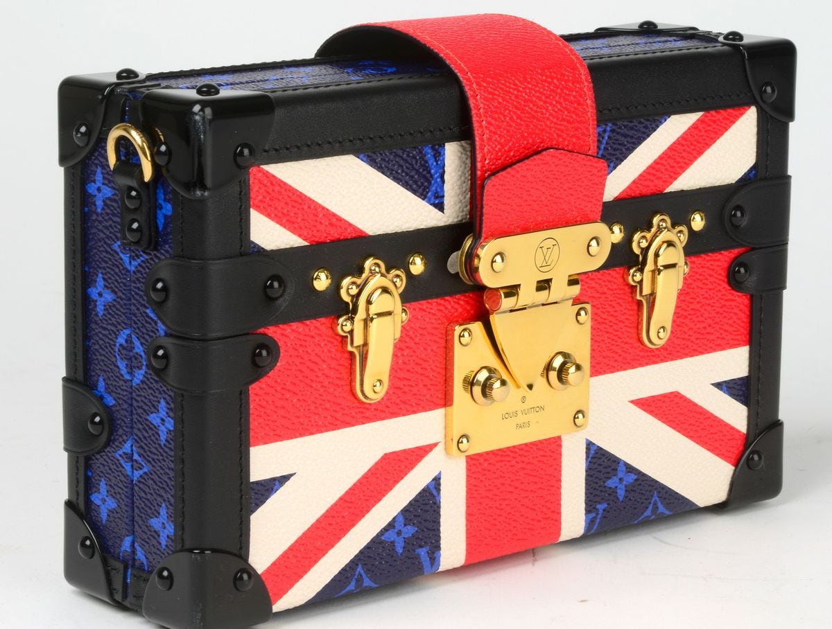 Sold at Auction: LOUIS VUITTON Petite Malle Monogram Trunk Handbag w/ Shoulder  Strap