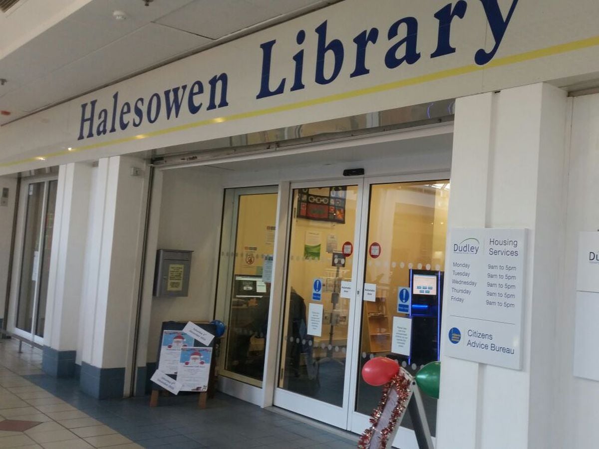 UNISON demands workers at Halesowen Library need better wages 