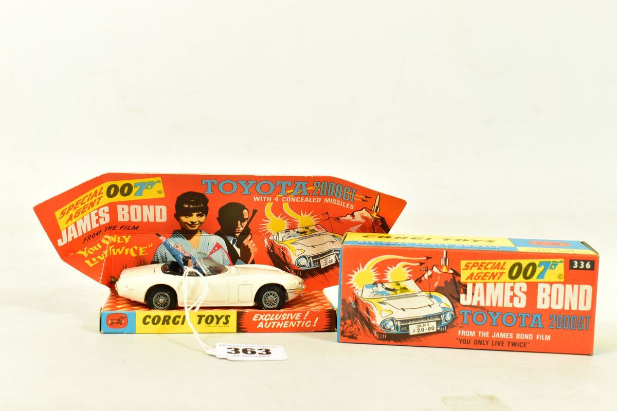 This example of Aki's Toyota 2000GT car from the 1967 James Bond film You Only Live Twice comes complete with all original boxes and accessories.